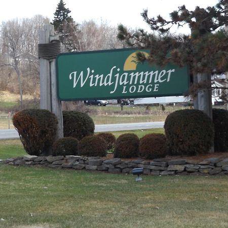 Windjammer Lodge Ogdensburg Eksteriør billede